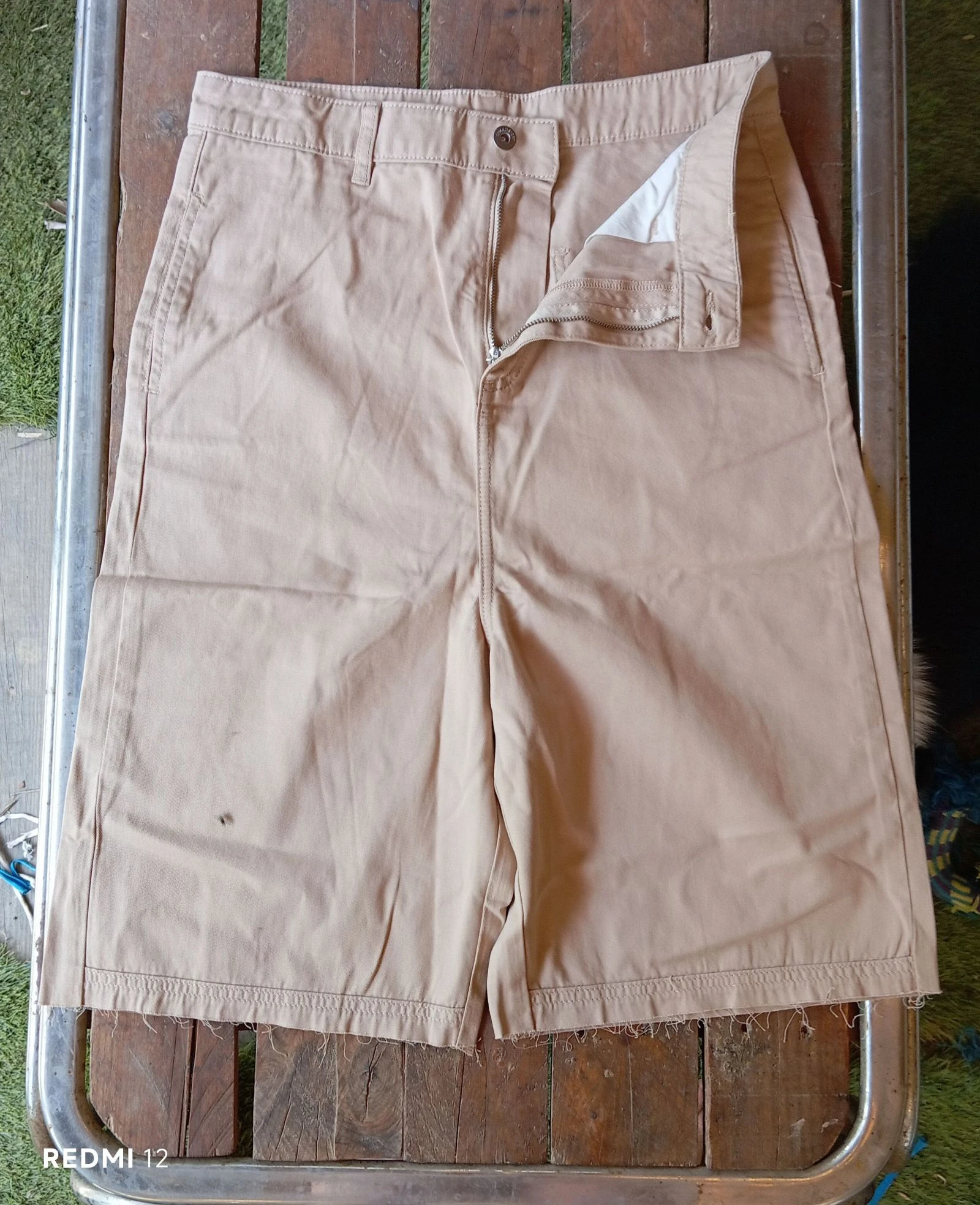 Bermudas beige Collusion – Estilo boyish / Unisex – Talla 28